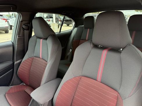 Used 2026 Toyota Corolla SE FWD image 15