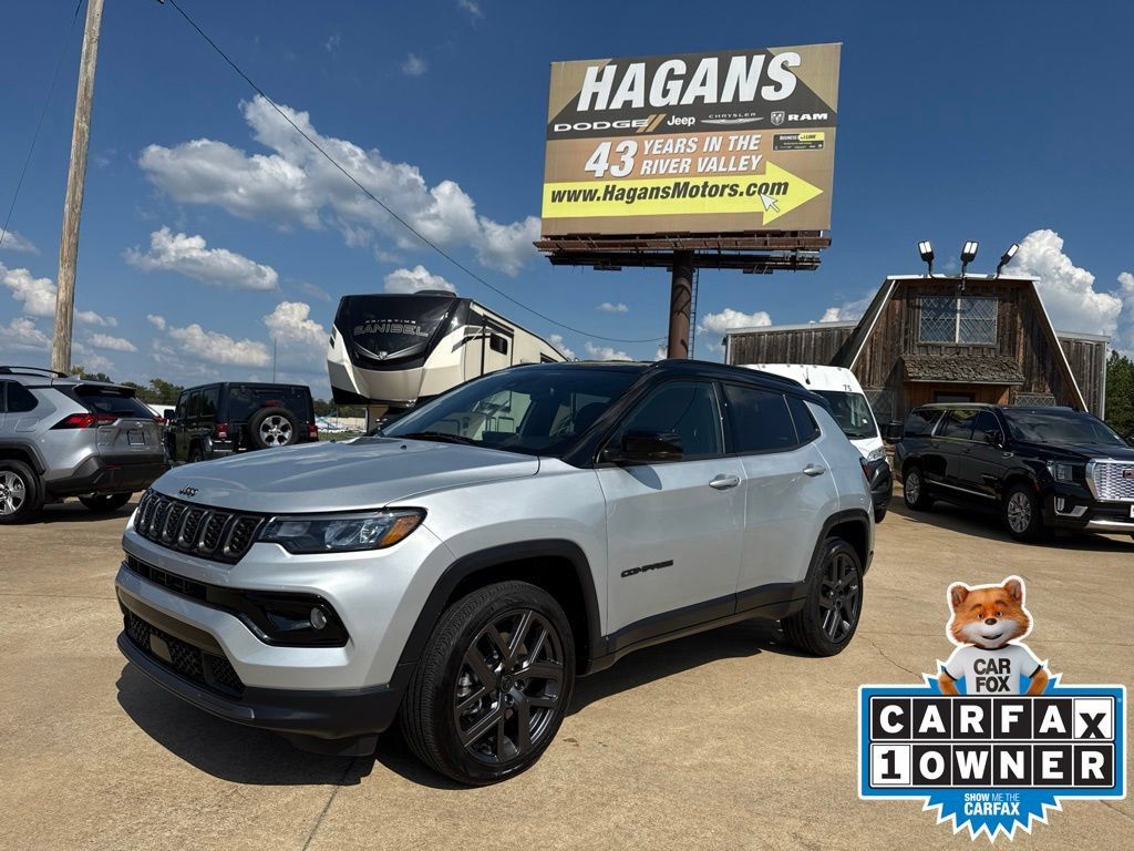 Certified 2026 Jeep Compass Limited AWD/4WD image 1