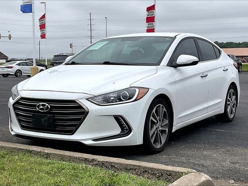 Used 2017 Hyundai Elantra Limited FWD image 4