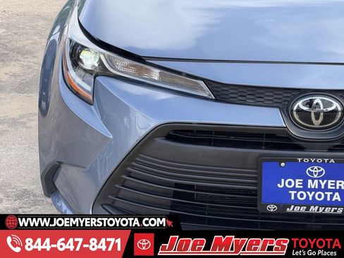 Used 2024 Toyota Corolla LE image 5