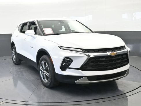 Used 2024 Chevrolet Blazer LT image 9