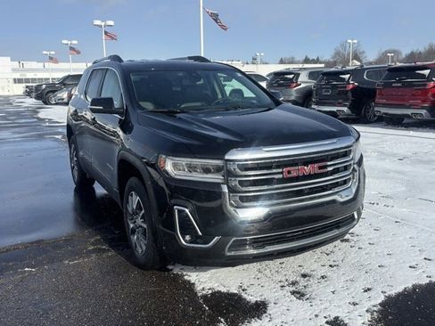 Used 2023 GMC Acadia SLT w/ Technology Package image 3