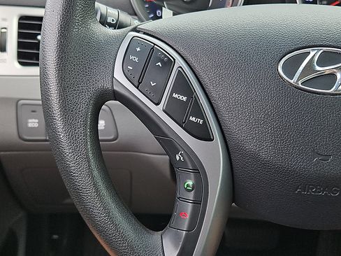 Used 2015 Hyundai Elantra SE w/ Option Group 02 FWD image 20