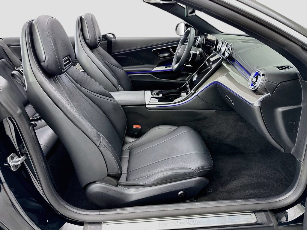 Certified 2026 Mercedes-Benz CLE 300 4MATIC Cabriolet image 18