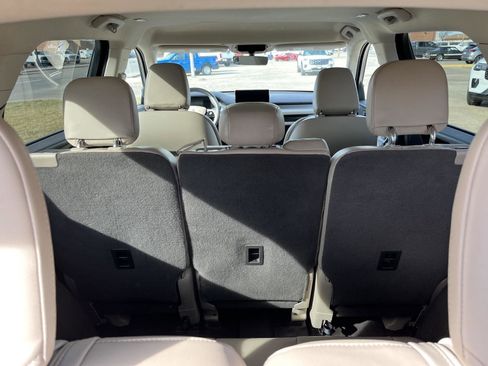 Used 2023 Lincoln Aviator AWD w/ Elements Package image 11