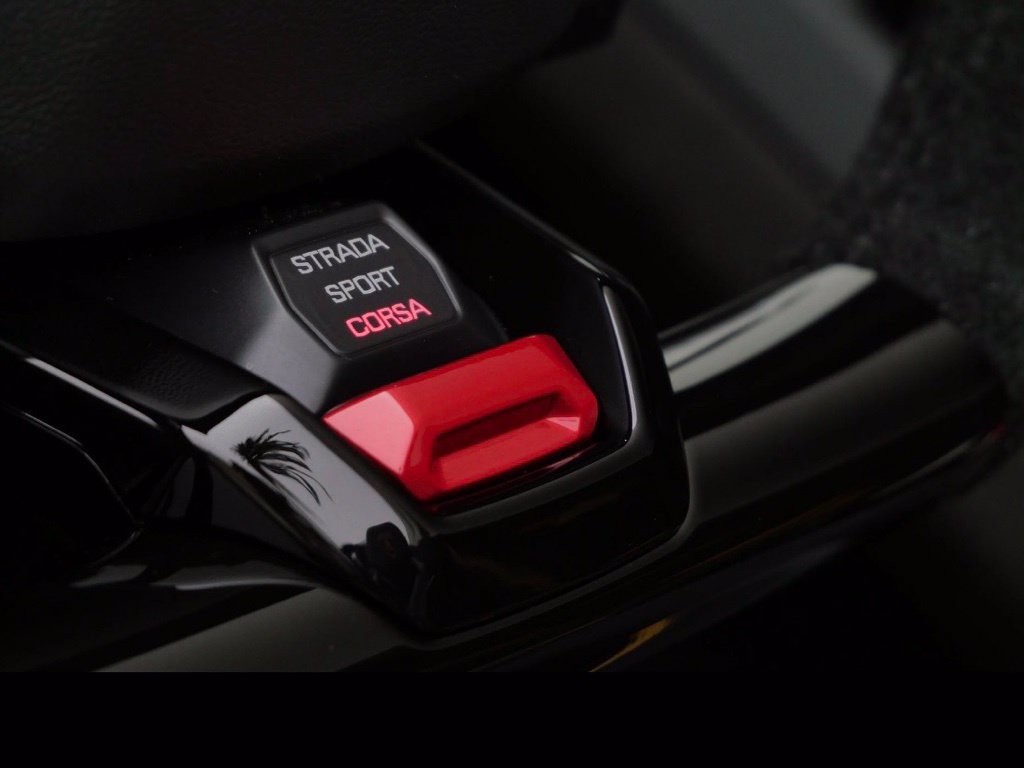 Used 2024 Lamborghini Huracan EVO AWD/4WD image 31