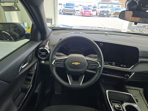 New 2026 Chevrolet Equinox LT image 12