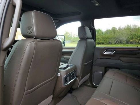 New 2026 GMC Sierra 2500 Denali w/ Denali Reserve Package AWD/4WD image 11