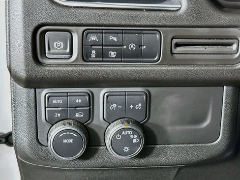 Used 2024 Chevrolet Suburban RST w/ Luxury Package AWD/4WD image 10