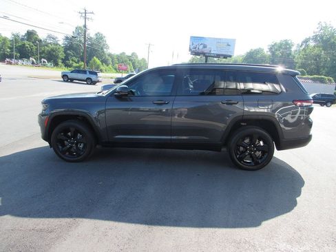Used 2025 Jeep Grand Cherokee L Altitude RWD image 7