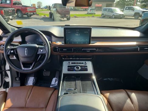 Used 2022 Lincoln Aviator Reserve w/ Equipment Group 201A AWD/4WD image 27