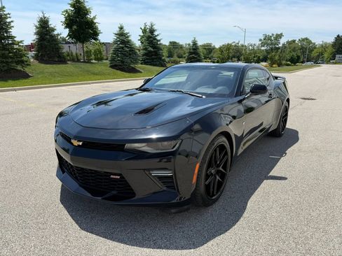 Used 2016 Chevrolet Camaro SS RWD image 2