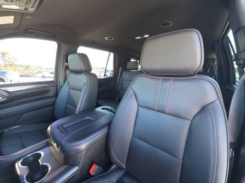 Used 2022 Chevrolet Tahoe RST w/ Sport Performance Package image 25