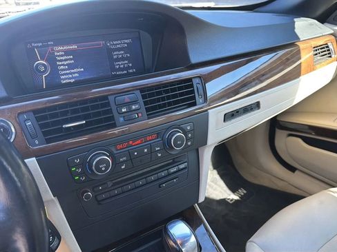 Used 2011 BMW 335i Convertible image 12