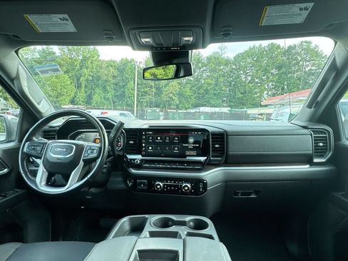 Used 2022 GMC Sierra 1500 SLT AWD/4WD image 30