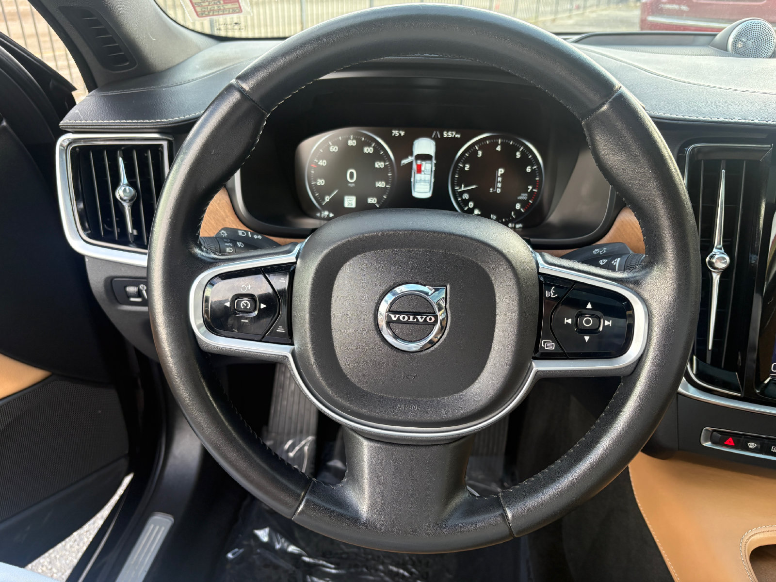 Used 2017 Volvo S90 T6 Inscription w/ Vision Package AWD/4WD image 31