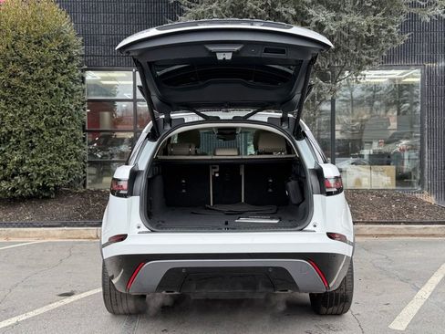 Used 2023 Land Rover Range Rover Velar R-Dynamic S image 17