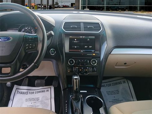 Used 2016 Ford Explorer XLT w/ Equipment Group 201A image 11