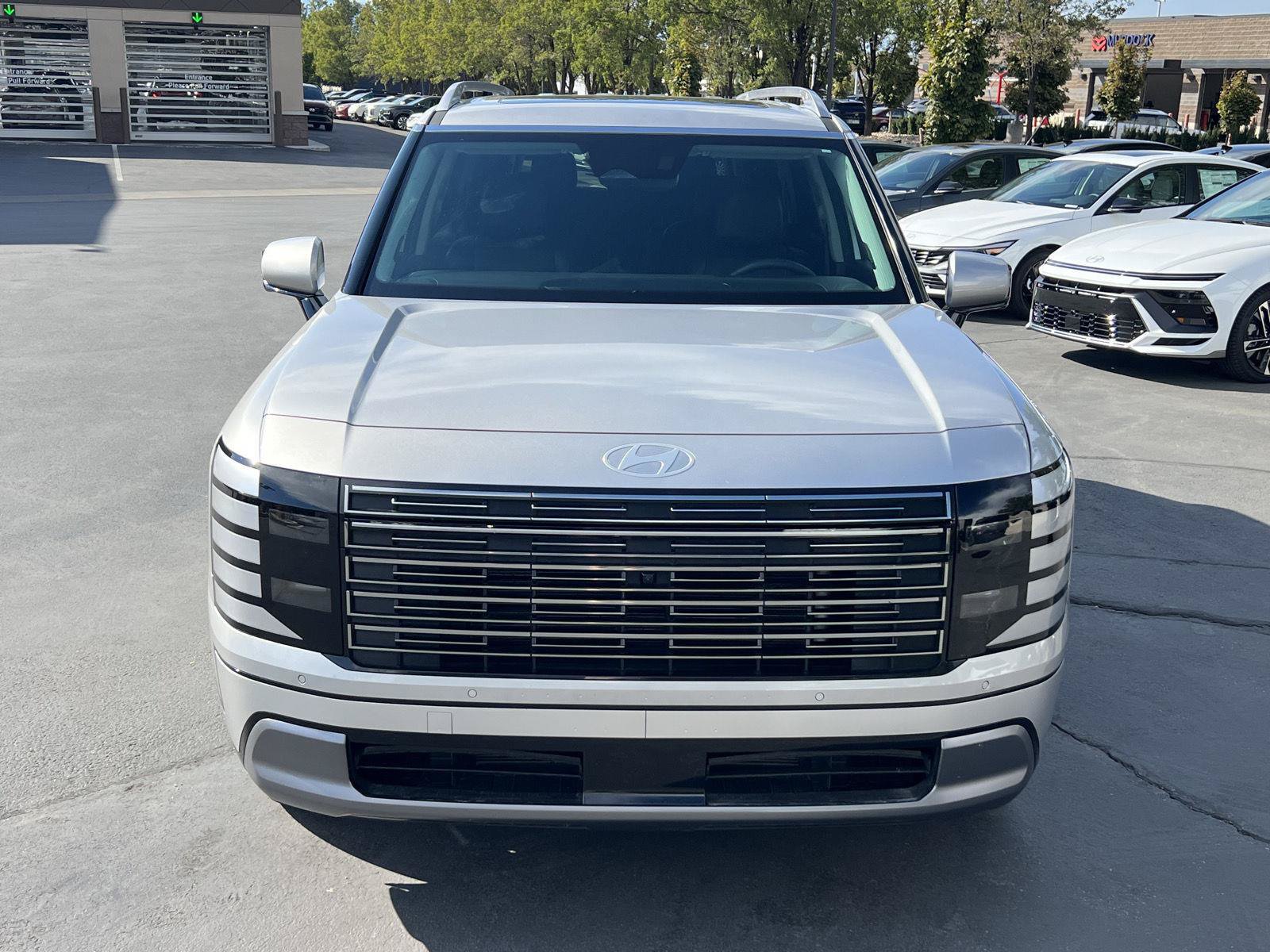 Certified 2026 Hyundai Palisade Limited AWD/4WD image 12