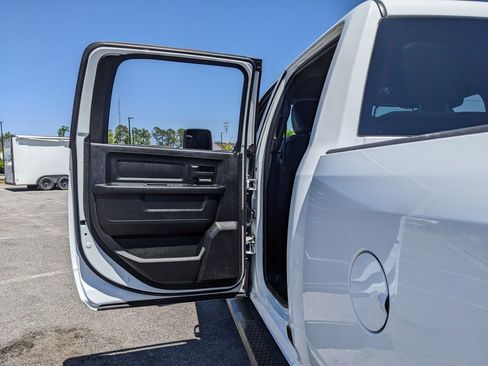 Used 2024 RAM 2500 Tradesman w/ Chrome Appearance Group AWD/4WD image 51