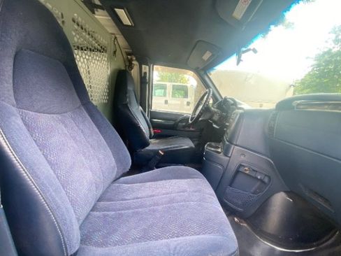 Used 2000 Chevrolet Astro RWD image 9