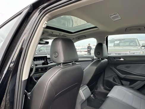 New 2026 Volkswagen Jetta SE FWD image 10