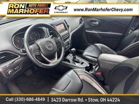 Used 2019 Jeep Cherokee Latitude Plus w/ Cold Weather Group FWD image 1
