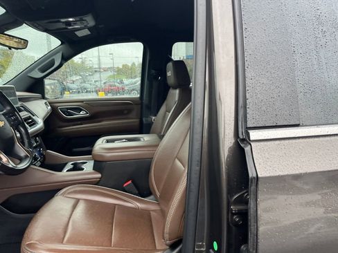 Used 2021 Chevrolet Suburban High Country image 23