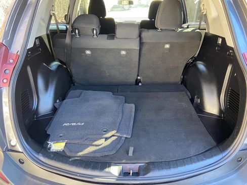 Used 2015 Toyota RAV4 XLE image 19
