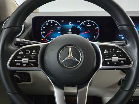 Used 2022 Mercedes-Benz GLA 250 4MATIC image 26