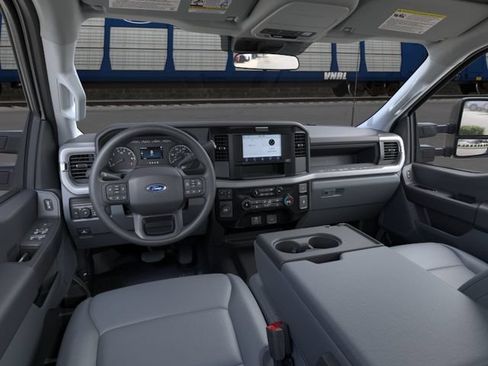 New 2026 Ford F250 XL w/ XL Chrome Package RWD image 9