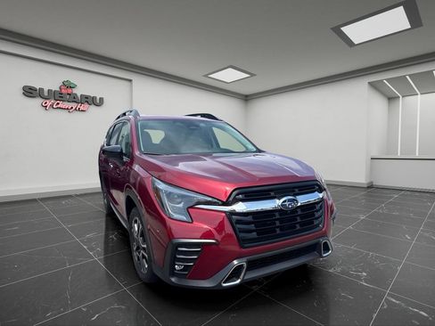 Used 2025 Subaru Ascent Touring AWD/4WD image 2