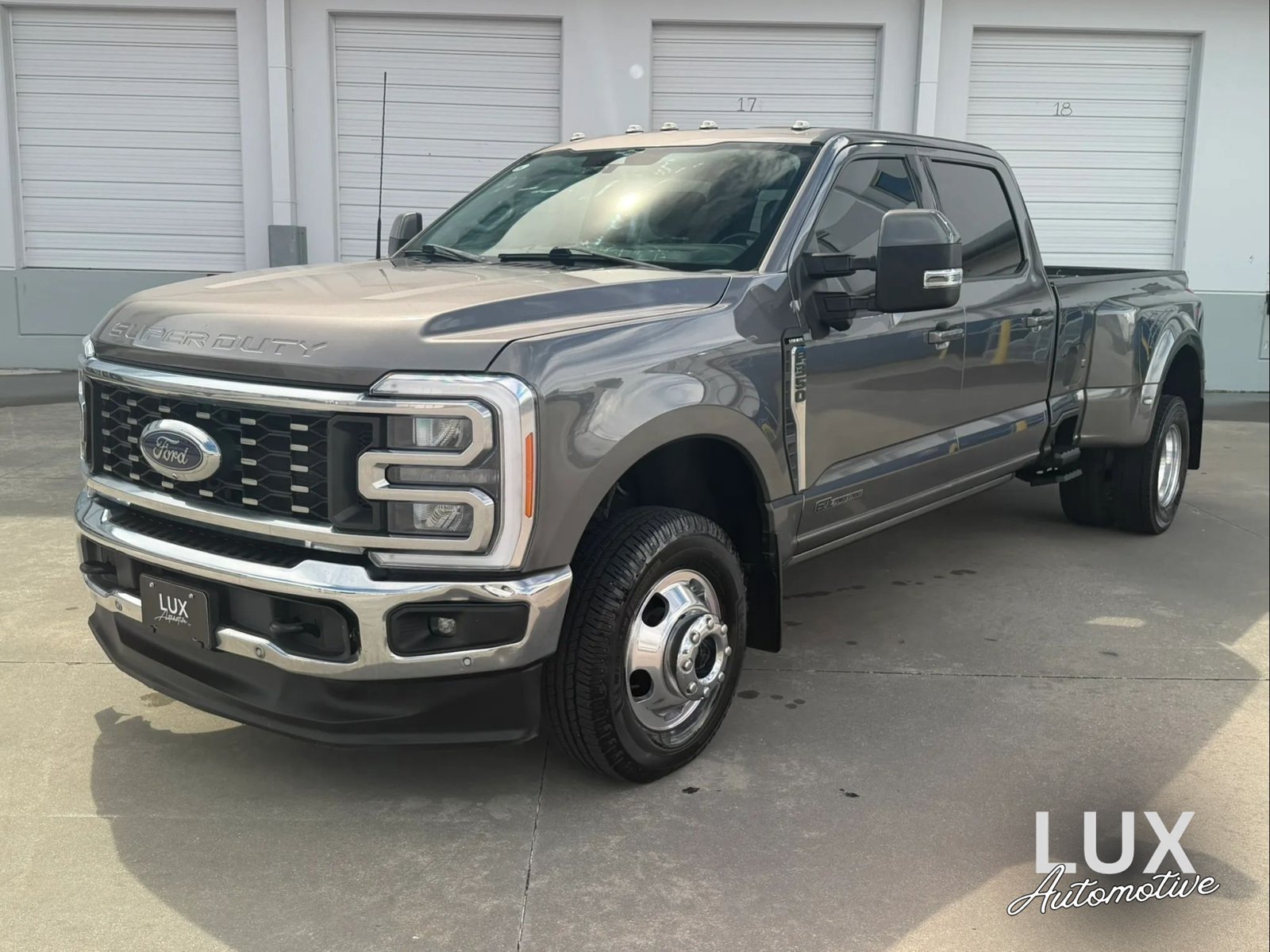 Used 2023 Ford F350 Lariat w/ Lariat Ultimate Package AWD/4WD image 1