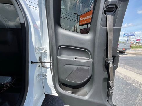 Used 2020 Chevrolet Colorado LT w/ Safety Package image 19