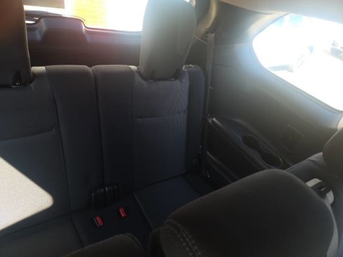 Used 2018 Nissan Pathfinder S image 7