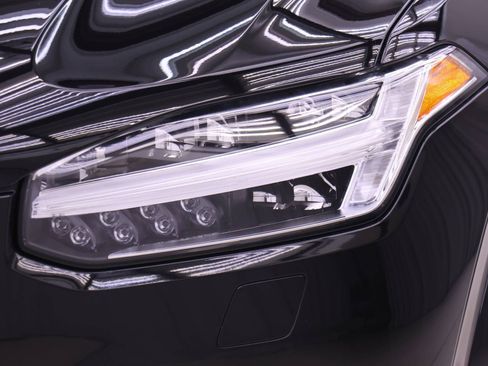 Certified 2024 Volvo XC90 T8 Ultimate w/ Protection Package Premier AWD/4WD image 25