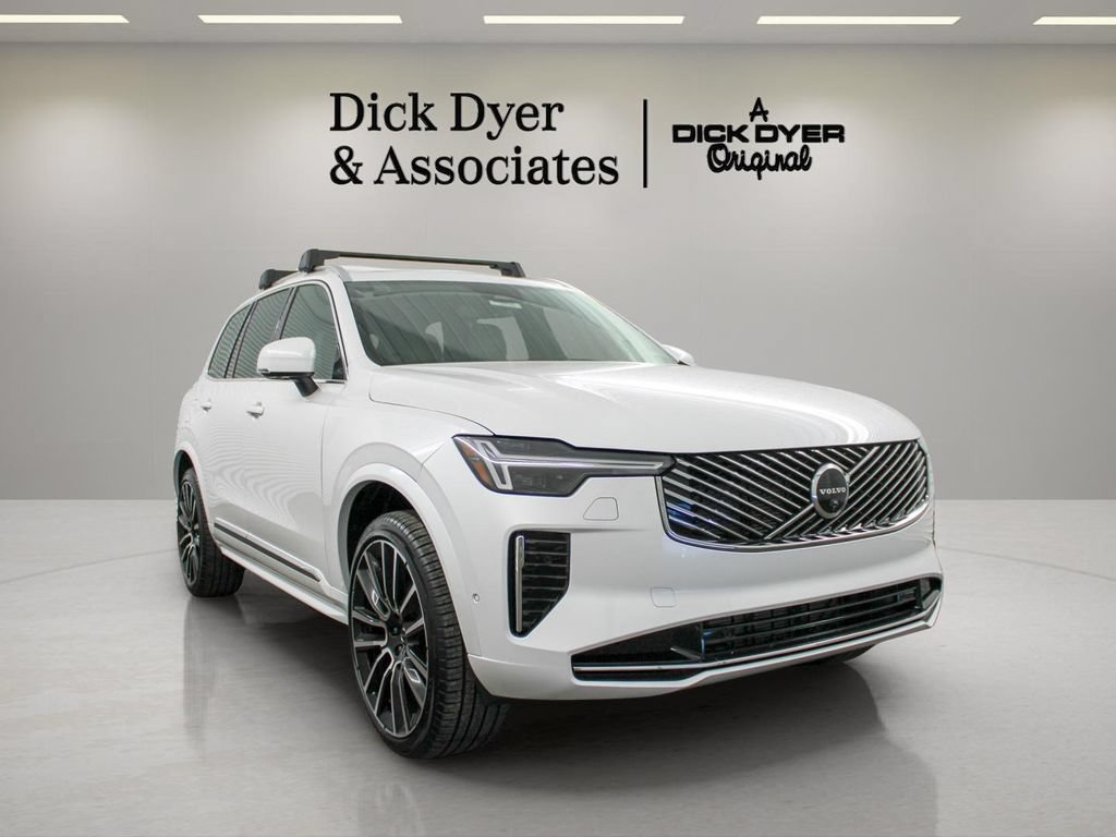 New 2026 Volvo XC90 B5 Ultra w/ Protection Package Premier AWD/4WD image 1