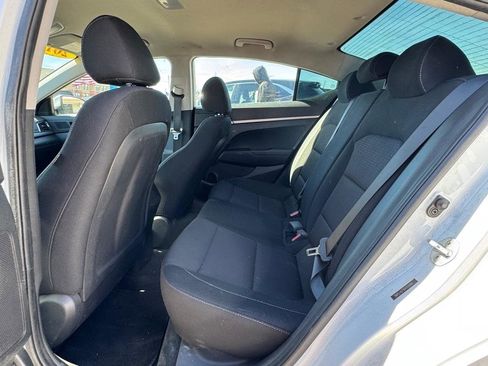 Used 2018 Hyundai Elantra SE image 11