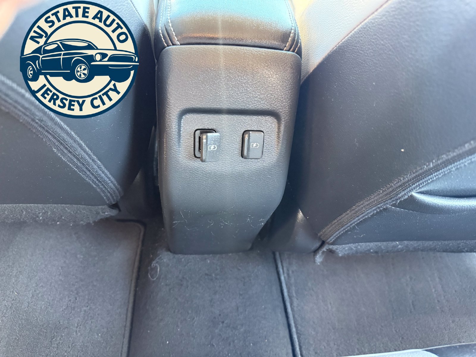 Used 2021 Nissan Kicks SR w/ SR Premium Package FWD image 18