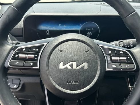 Used 2024 Kia Seltos EX FWD image 16