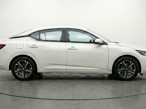 Used 2025 Nissan Sentra SV image 11