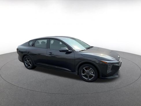 Used 2025 Kia K4 FWD image 2