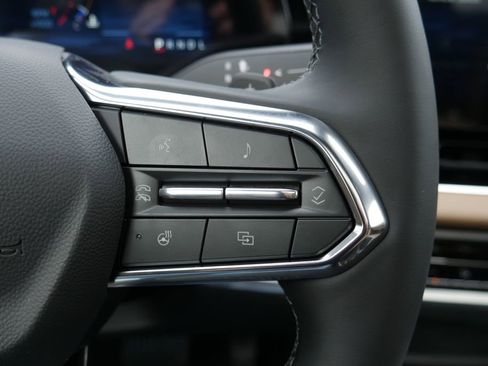 New 2026 Chevrolet Equinox ACTIV image 13