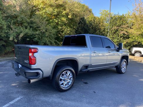 Used 2024 Chevrolet Silverado 2500 High Country w/ High Country Premium Package image 9