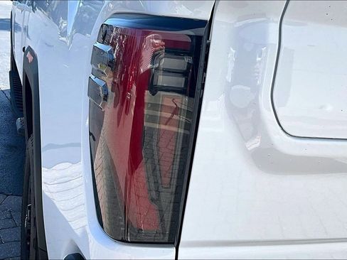 Used 2025 GMC Sierra 2500 AT4 w/ AT4 Premium Plus Package image 24