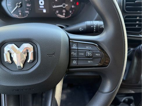 Used 2024 RAM ProMaster 2500 w/ Convenience Group FWD image 19