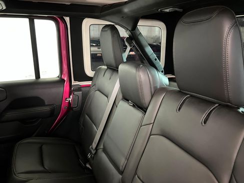 Used 2024 Jeep Wrangler Unlimited Rubicon 392 image 20