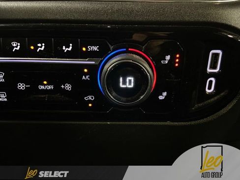 Used 2023 Chevrolet Silverado 1500 LT AWD/4WD image 23