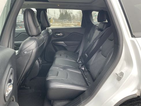 Used 2022 Jeep Cherokee Latitude Lux w/ Sun & Sound Group image 9