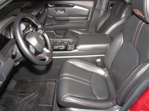 Certified 2024 Honda Pilot TrailSport image 9